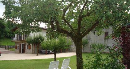 für 3-4 Pers., nur 200m zum See/ Strand, mit Garten, Grill