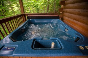 Bain à remous extérieur