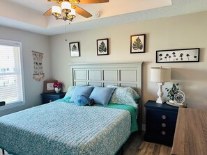 3 slaapkamers, een strijkplank/strijkijzer, reisbedje, gratis wifi