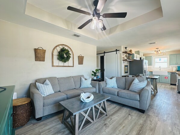 Smart TV, DVD player, stereo