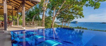 Manuel Antonio Luxury Villa – Fully Staffed 8 BR Estate with Chef, Ocean Views