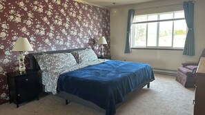 3 bedrooms, desk, iron/ironing board, travel crib - Wonderful location and views with a short walk to  the beach.  (Crescent City)