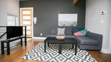 Smart TV y chimenea