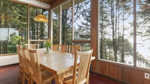Dining - Oceanfront Beach House in Falcon Cove, Arch Cape, Oregon.  Near Cannon Manzanita (Arch Cape)
