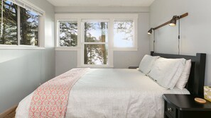 3 bedrooms, free WiFi, bed sheets