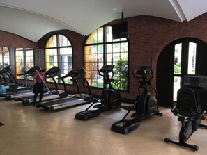 Fitness facility - Venetien Signature Condo Resort by PSK (Pattaya)