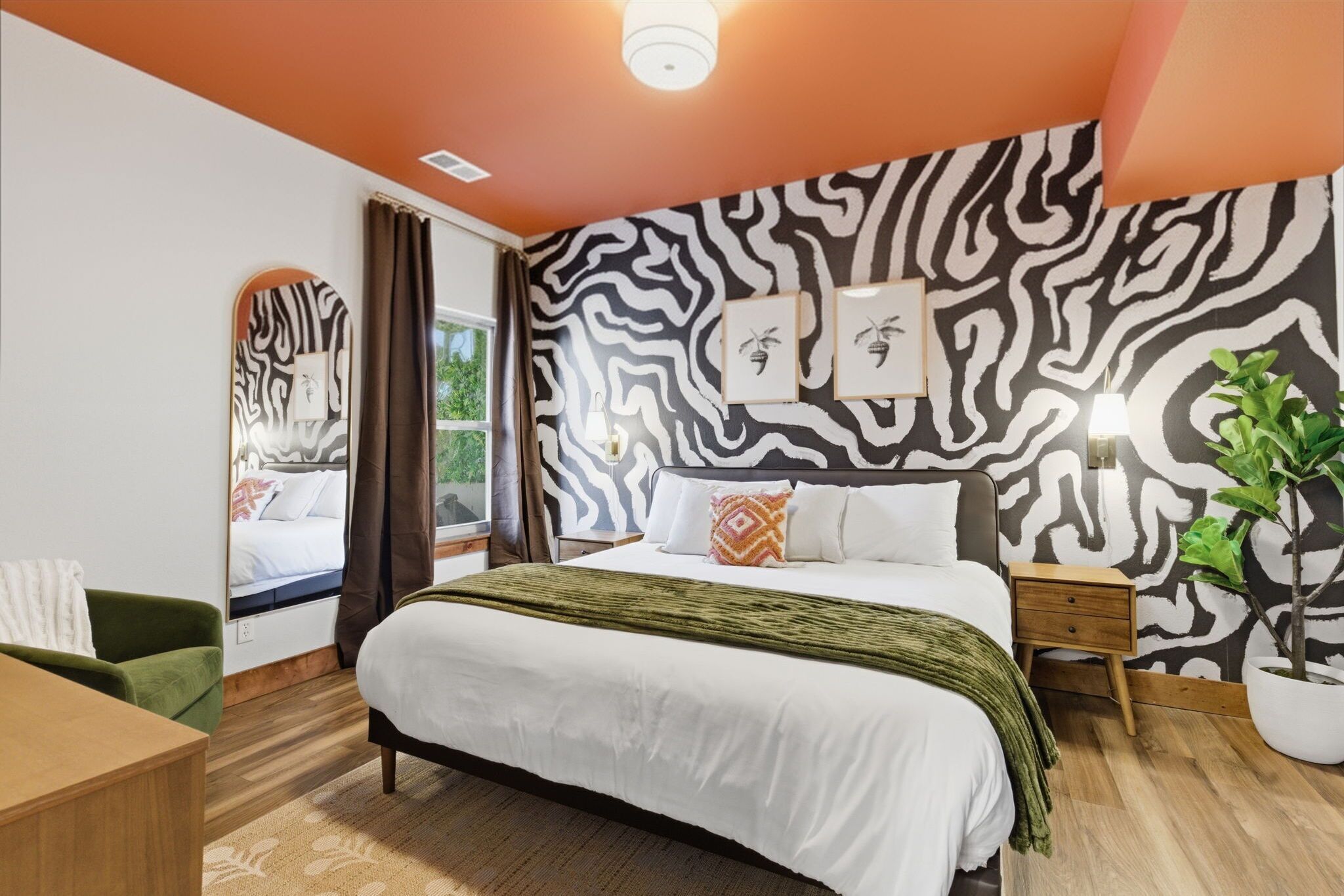 7 chambres, bureau, fer et planche à repasser, Wi-Fi gratuit