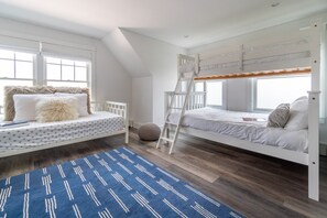 4 bedrooms, desk, iron/ironing board, travel crib - Perfect Family Vacation Home! Heated Salt Water Pool - Car Ferry Tix Available (Nantucket)