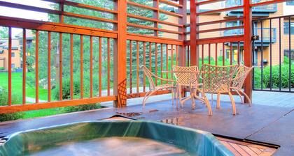 Beautiful Steamboat condo in great location!