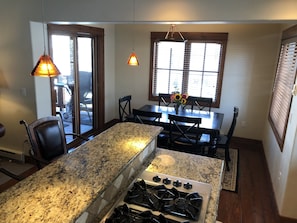 Dining - Beautiful Steamboat condo in great location! (Steamboat Springs)