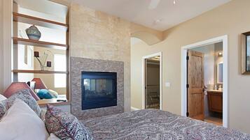 2 bedrooms, iron/ironing board, travel cot, free WiFi