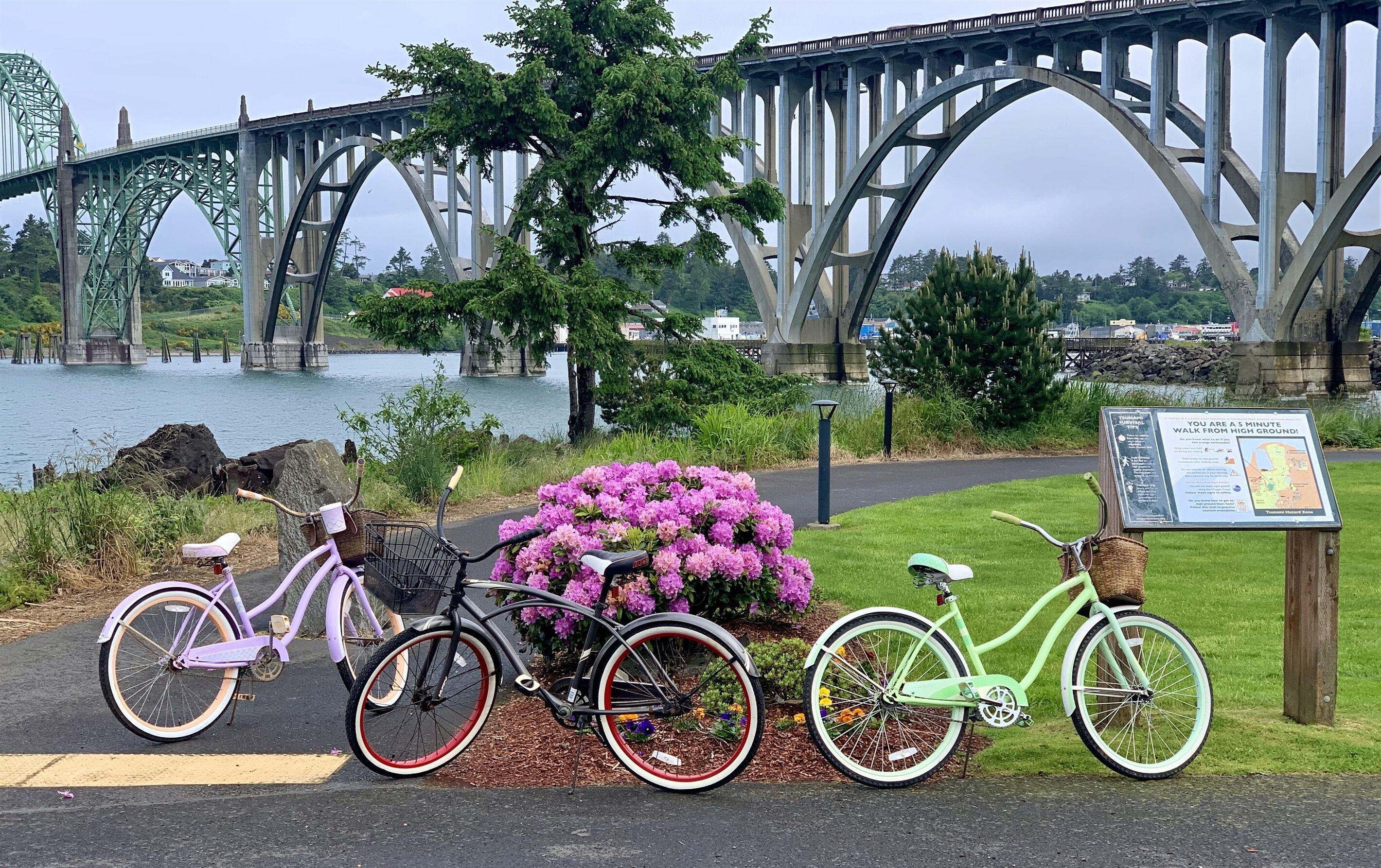 Waterfront, Spa, Amazing Views, Bikes!