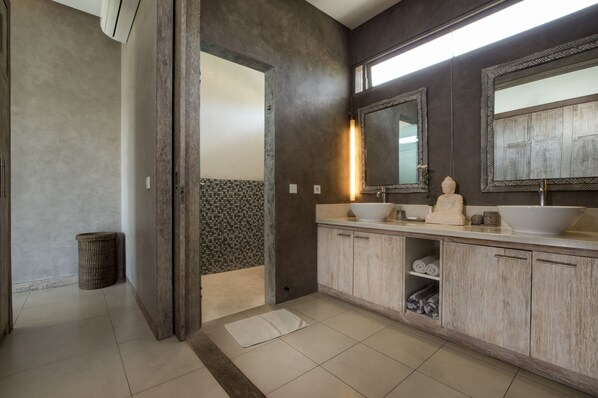 Villa, 3 Bedrooms | 3 bedrooms, premium bedding, in-room safe, desk