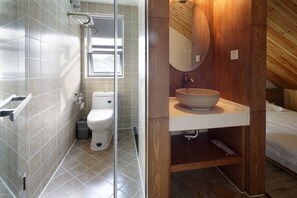 Standard Single Room | Bilik Mandi | Pancuran mandi, kelengkapan dandanan diri percuma, pengering rambut