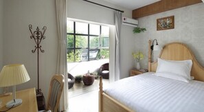 Standard Double Room, Balcony | Langsir/tirai gelap terus, Wi-fi percuma