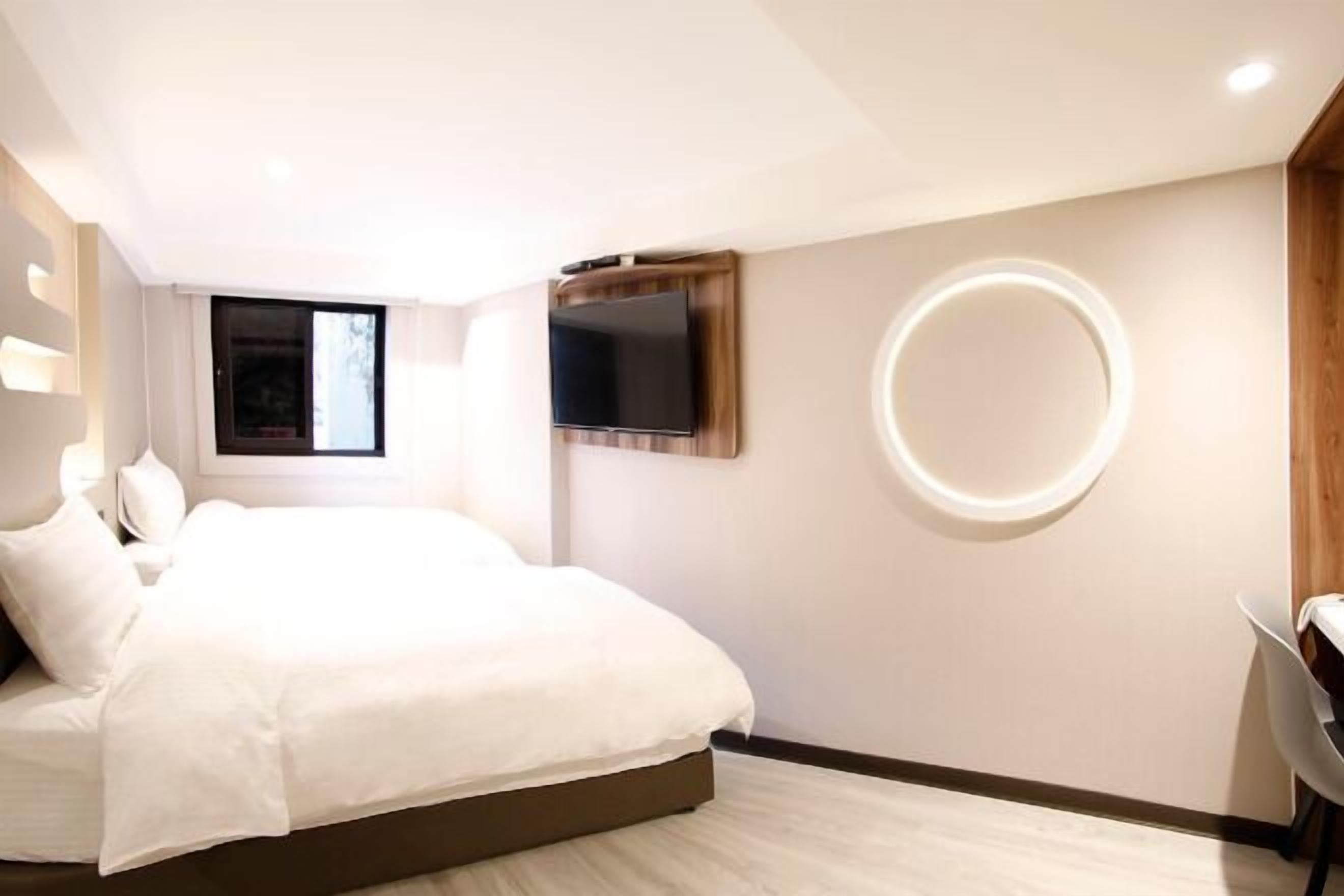 Sengetøy av topp kvalitet, dundyner og senger med overmadrass