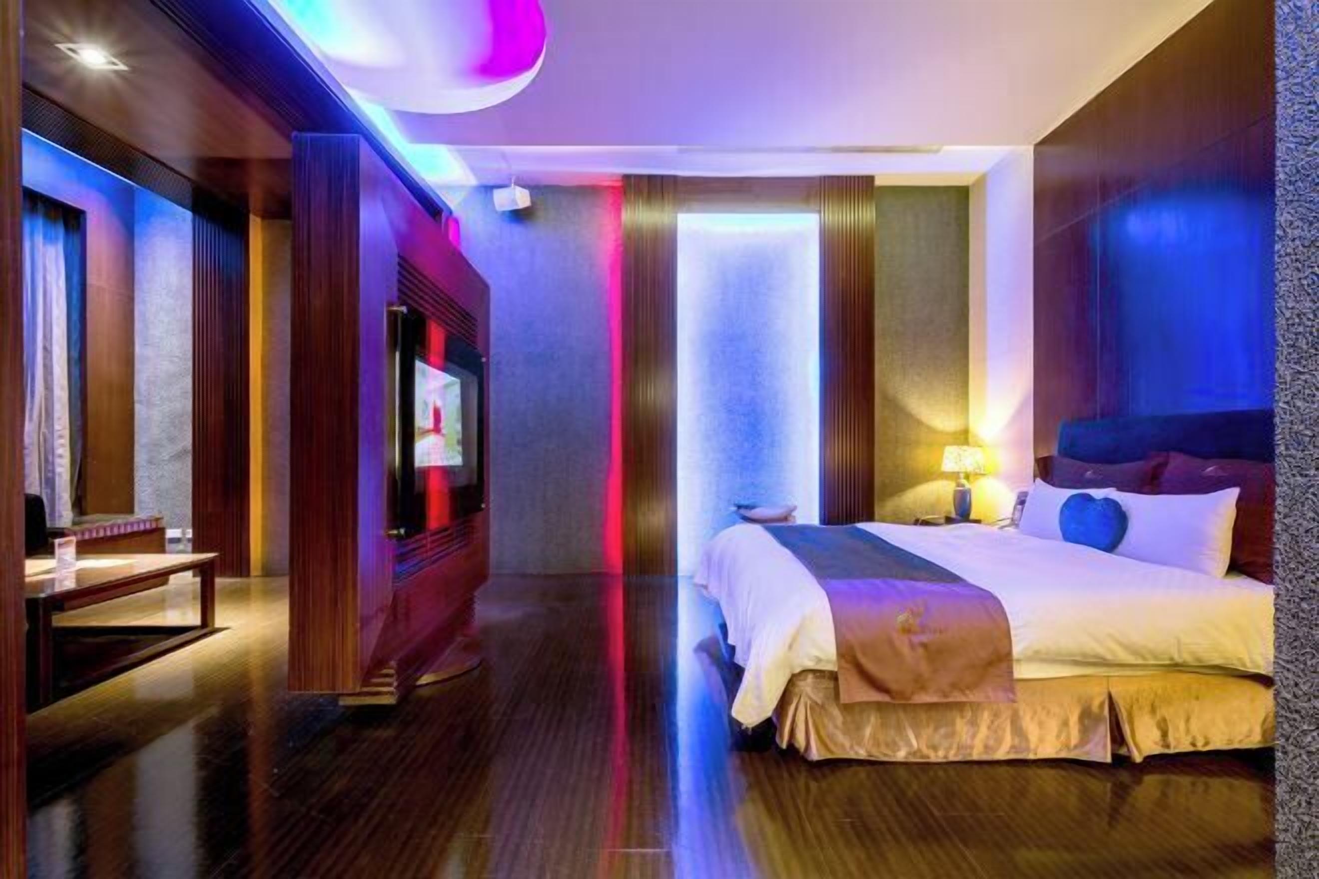 Soundproofing, free WiFi, wheelchair access