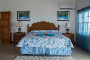 Vil·la, 5 dormitoris | 1 dormitori, escriptori, planxa i posts de planxar i wifi gratuïta 