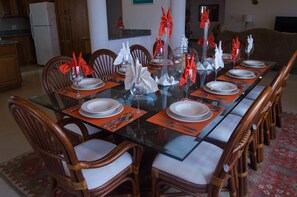 In-room dining - Fort Shelley Villas (Cades Bay)