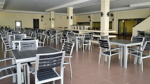 Breakfast area - Uni Beach Hotel (Pangandaran)