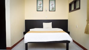 Desk - Uni Beach Hotel (Pangandaran)
