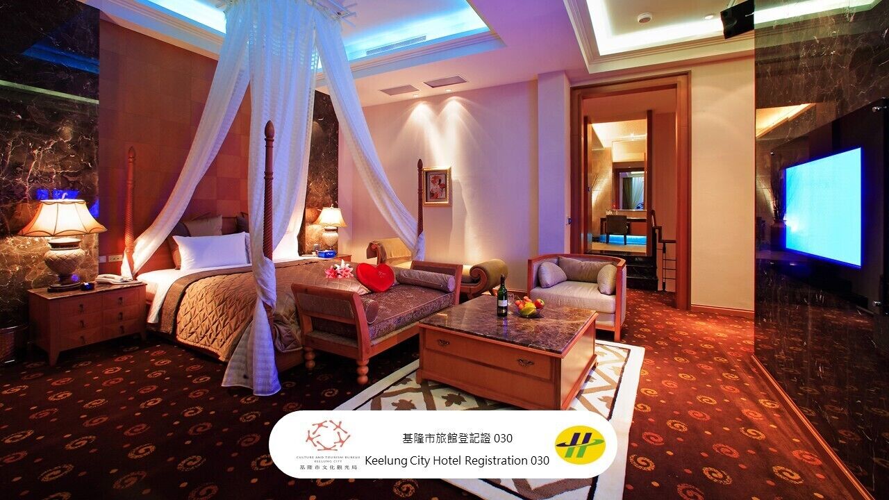 Superior Double Room (No KTV) | Blackout drapes, soundproofing, free cribs/infant beds, free WiFi