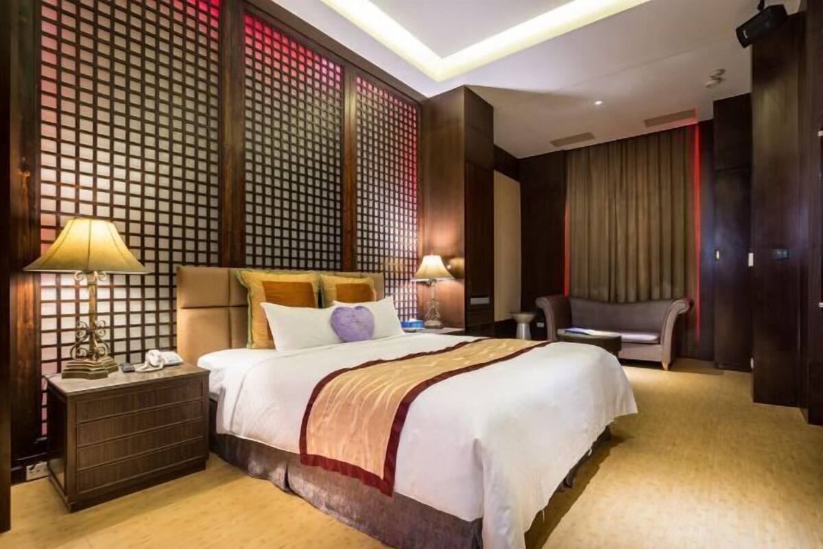 Mørklægningsgardiner, lydisolering, gratis baby-/barnesenge