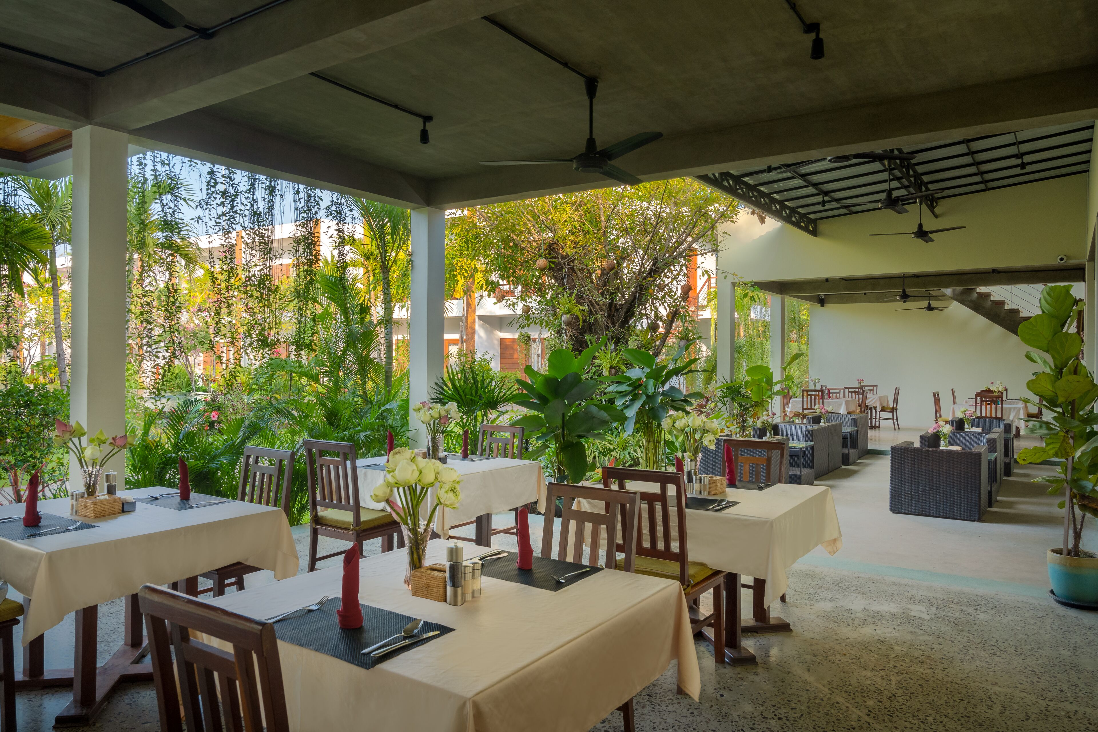 breakfast, lunch, dinner served; asian cuisine