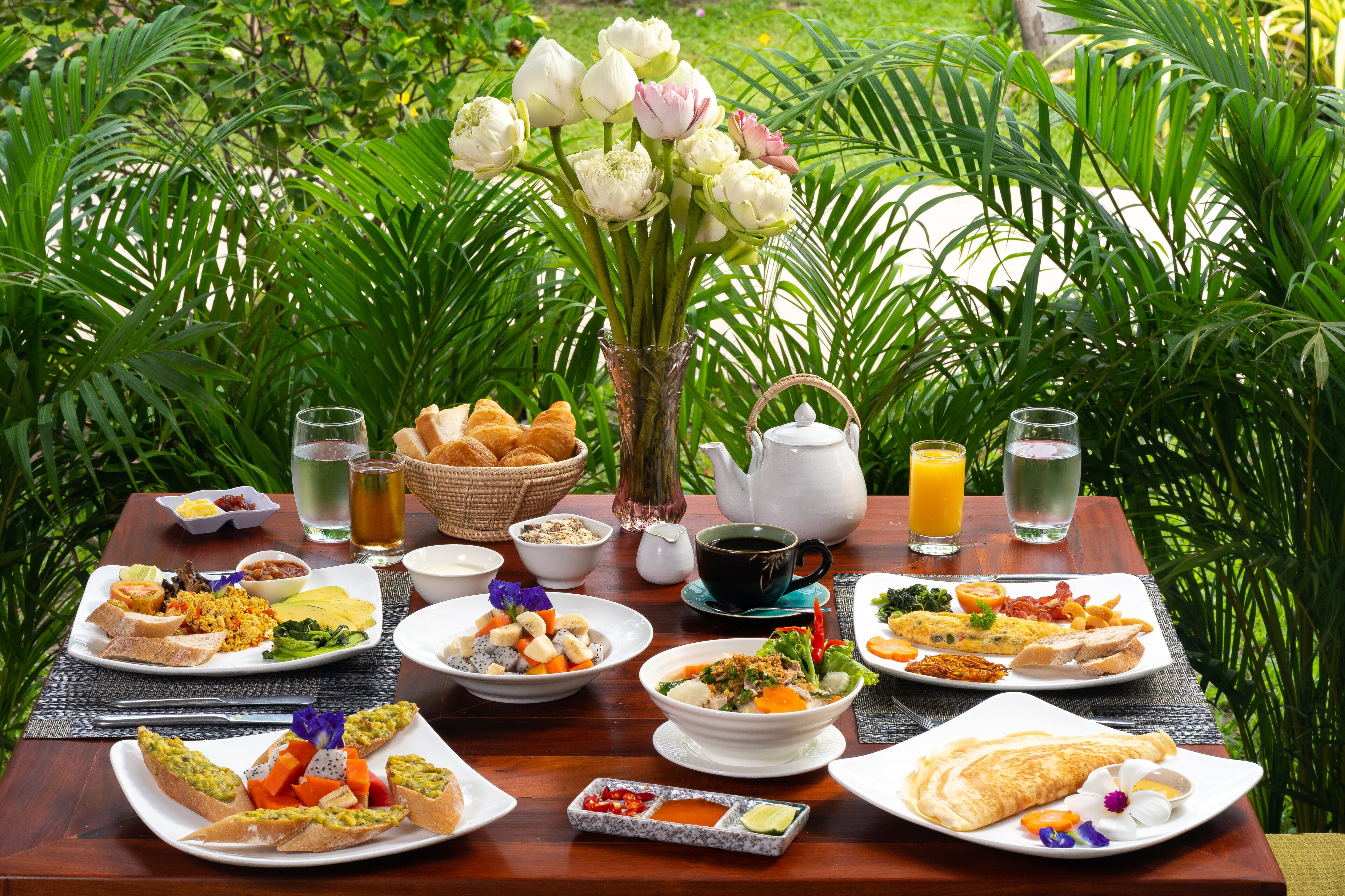 daily english breakfast (usd 6 per person)