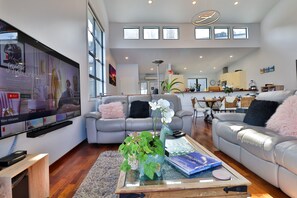TV, Netflix - Amazing Queenstown Guesthouse (Queenstown)