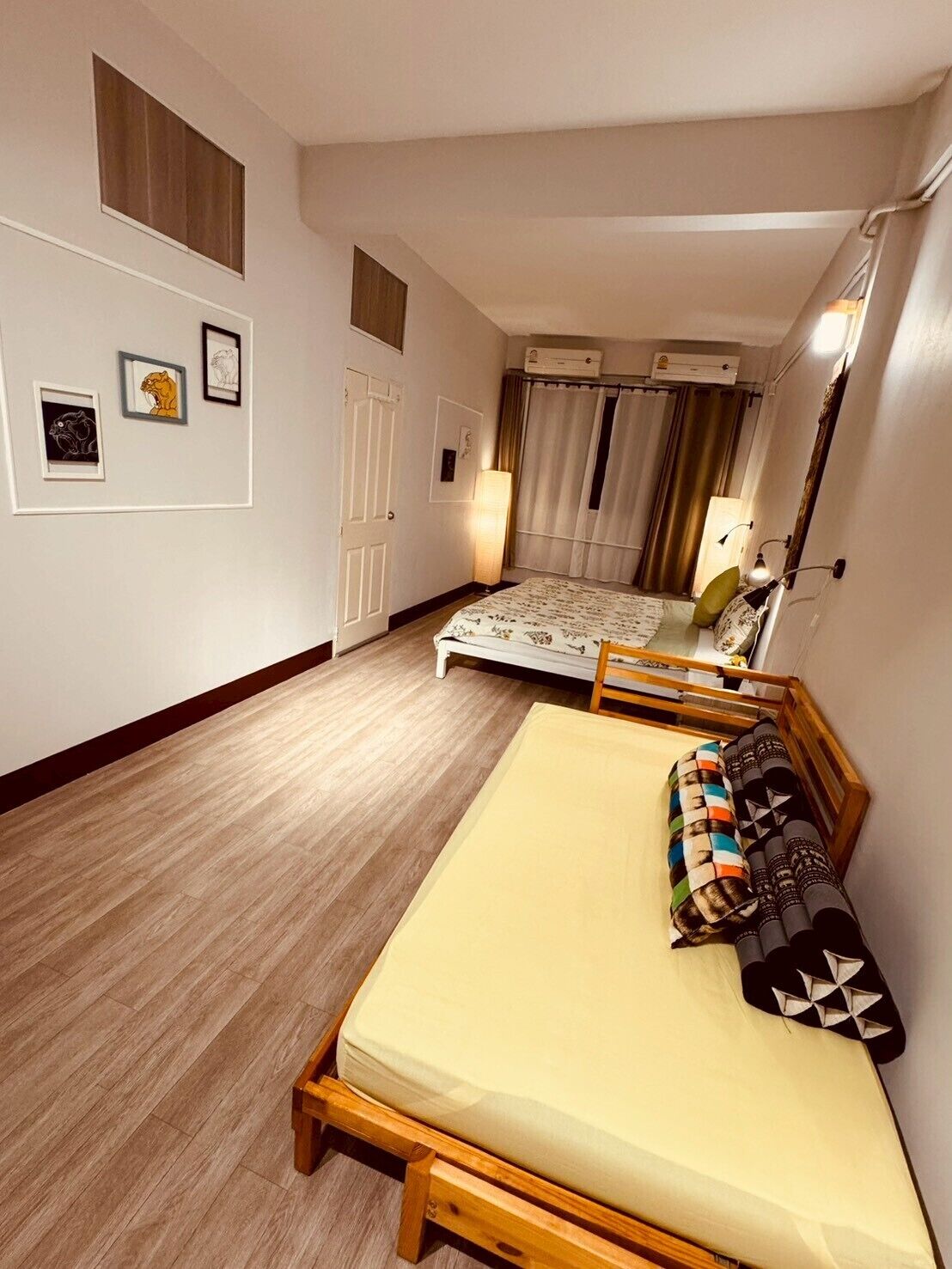 Free WiFi, bed sheets