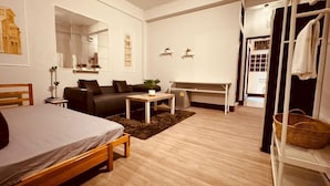Premier with Living and Private Bathroom | 起居區