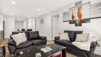 One Bedroom with Harbour View | Living room | Flat-screen TV, Netflix