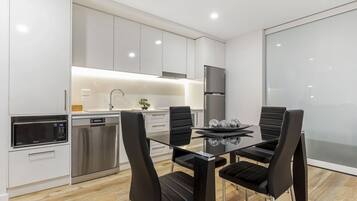 One Bedroom + Study with Harbour View | Private kitchen | Full-sized fridge, microwave, oven, stovetop