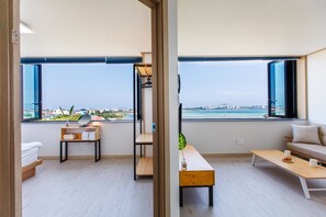 Suite | Free WiFi - B&S Pension (Seogwipo)