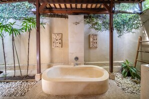 Bathroom - Villa Senang (Seminyak)