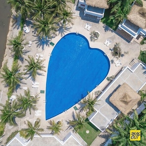 Outdoor pool - Baan Aom Kod Kun Kao (Suan Phueng)