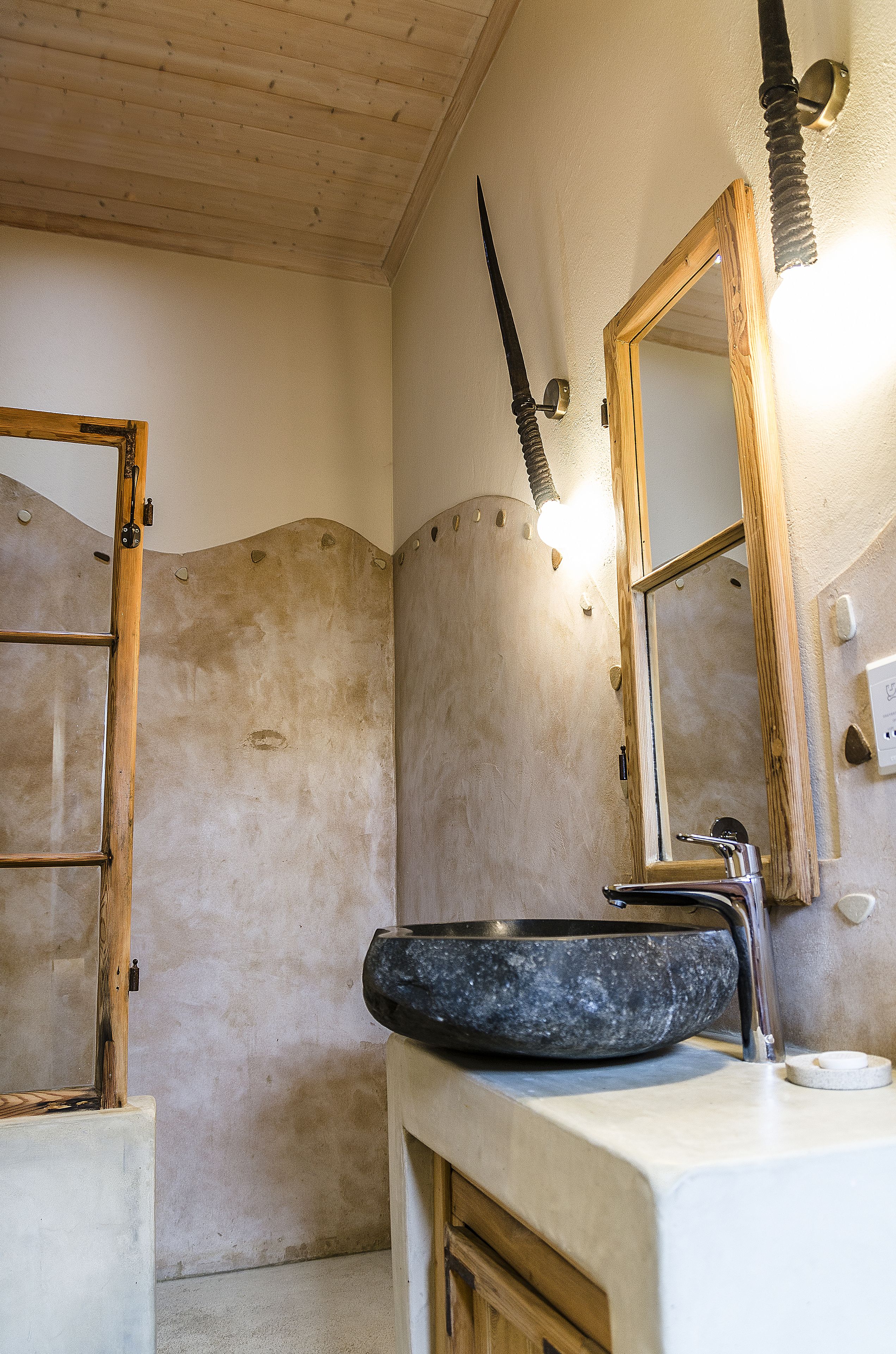 standard double room, non smoking | bathroom shower