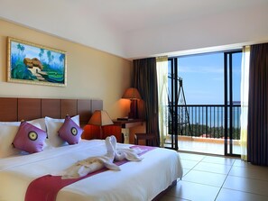 迷你吧、書桌、遮光布/窗簾、免費無線上網