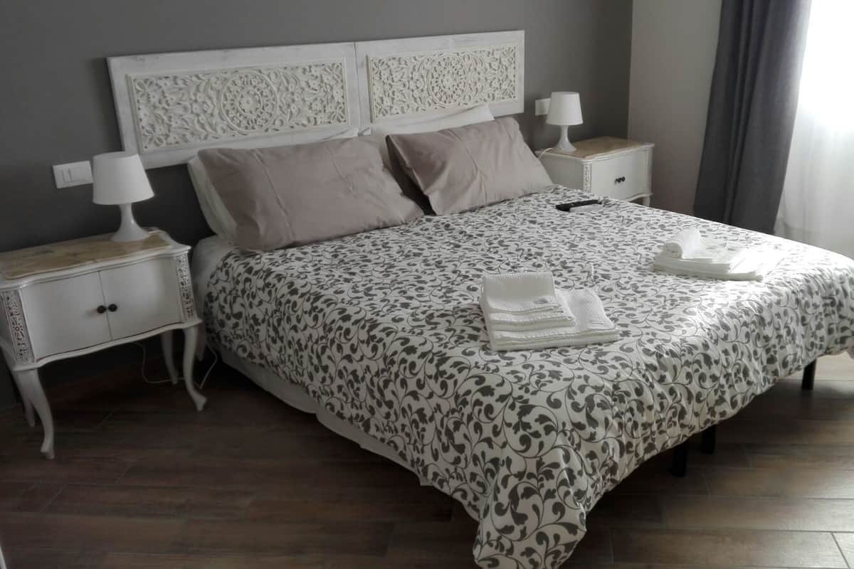 Kamar Double atau Twin | Brankas, meja kerja, kedap suara, dan Wi-Fi gratis
