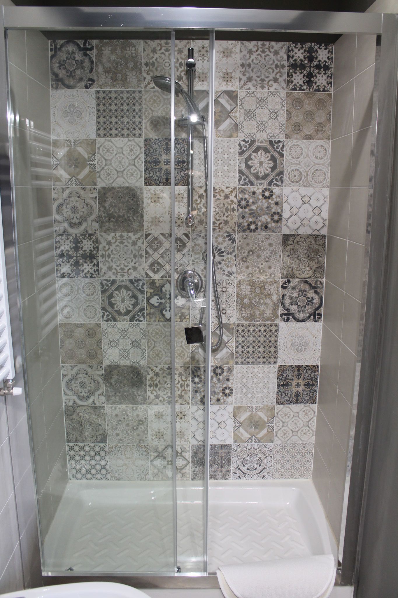 Bathroom shower