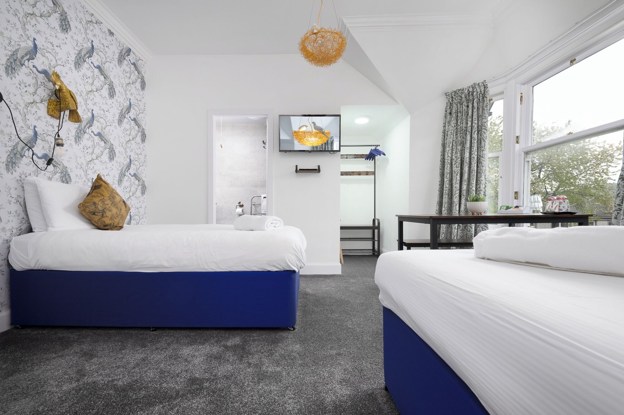 Individually decorated, individually furnished, laptop workspace