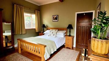 Double Room, 1 King Bed, Ensuite (Superior King) | Egyptian cotton sheets, premium bedding, individually decorated