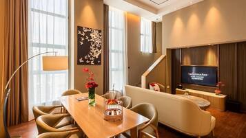 Club Duplex King Room