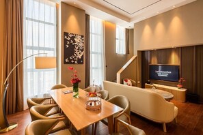 Club Duplex King Room 
