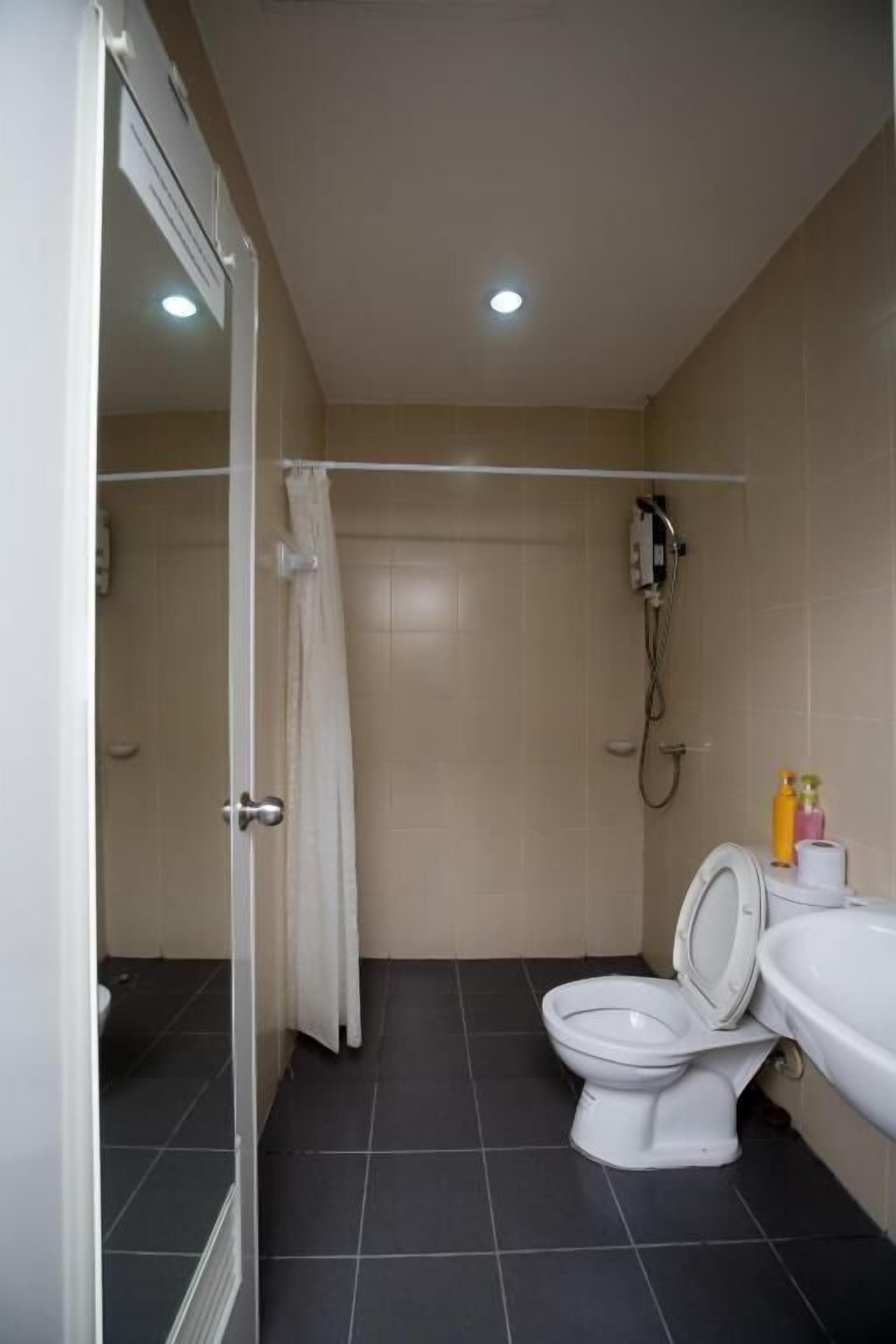 Phòng tắm