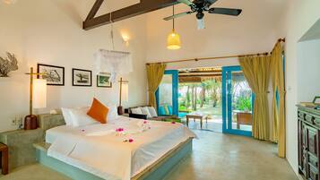 Huone | Ylelliset vuodevaatteet, minibaari, työpöytä, ilmainen Wi-Fi