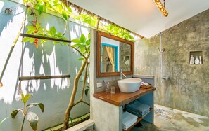 Bathroom - Ocean House (Da Nang)