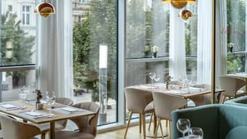 Breakfast, lunch, dinner served; Modern European cuisine