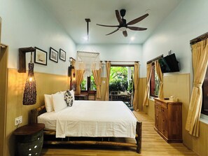 Deluxe Room, Terrace | Hypo-allergenic bedding, minibar, desk, laptop workspace - An Bang Little Family (Da Nang)